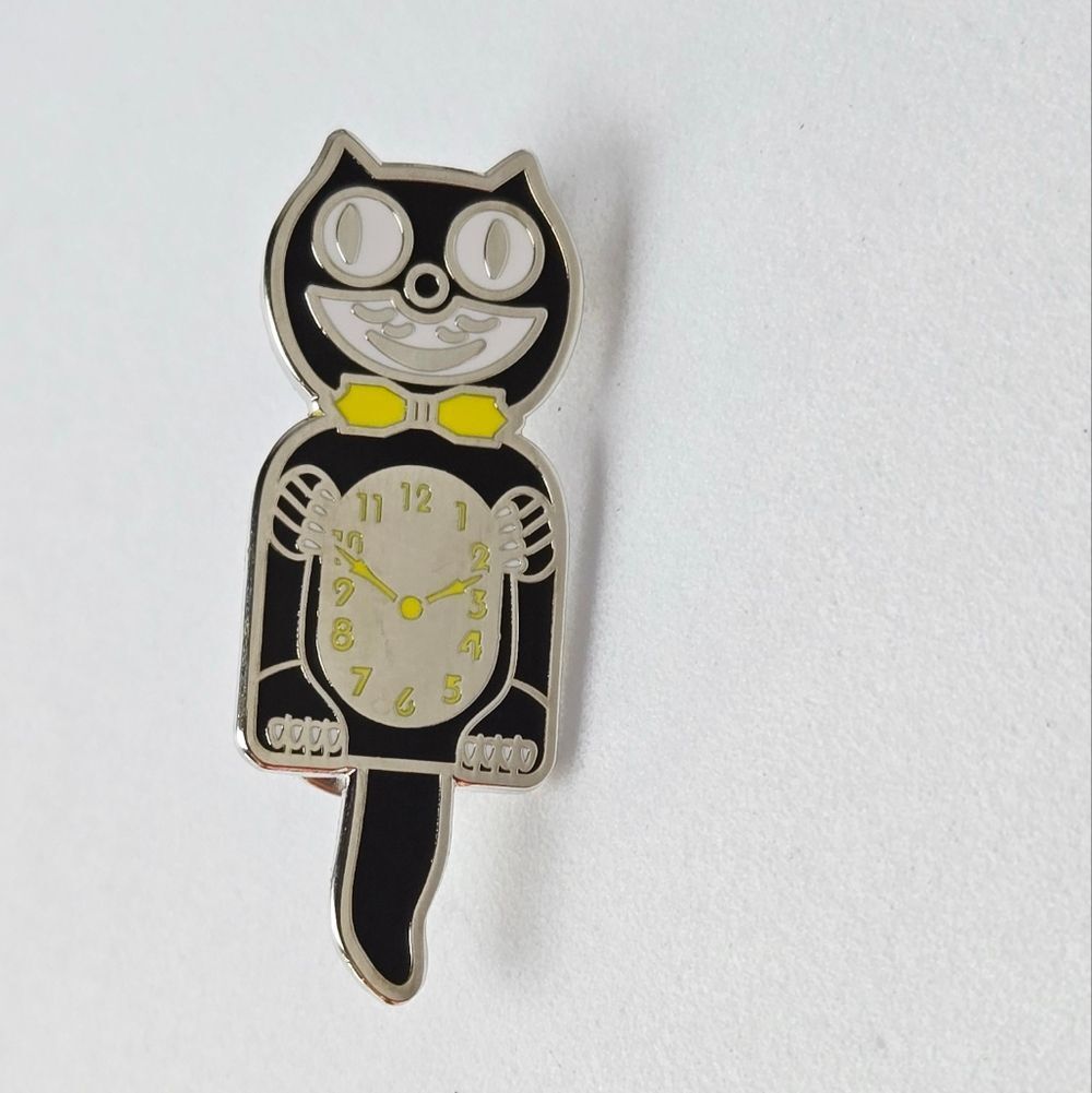 Retro Kit-Cat Klock Black Cat Clock Enamel Pin Classic Vintage Nostalgic Charm